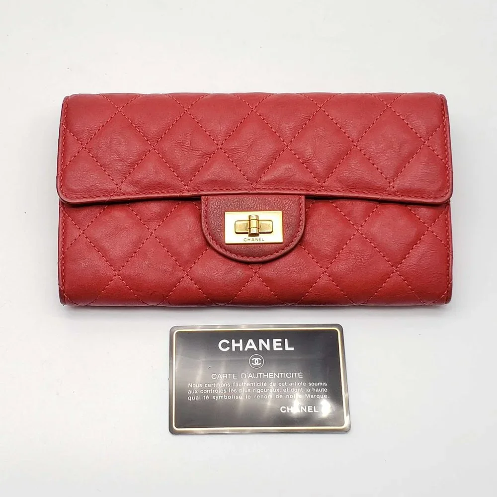 100% Authentic CHANEL Quilted Caviar Leather Wallet